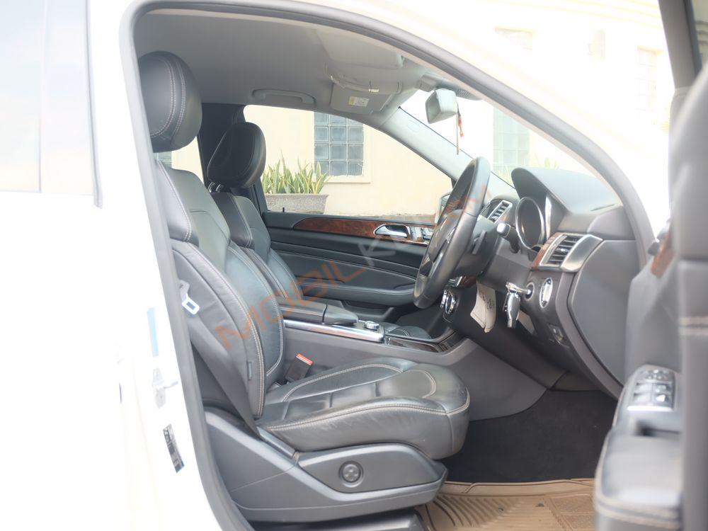 Mobil Mercedes-Benz ML 2015