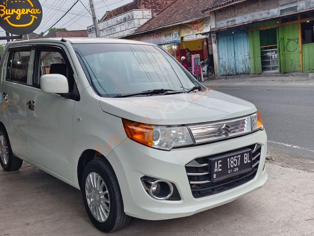 Mobil Suzuki Karimun Wagon R 2015