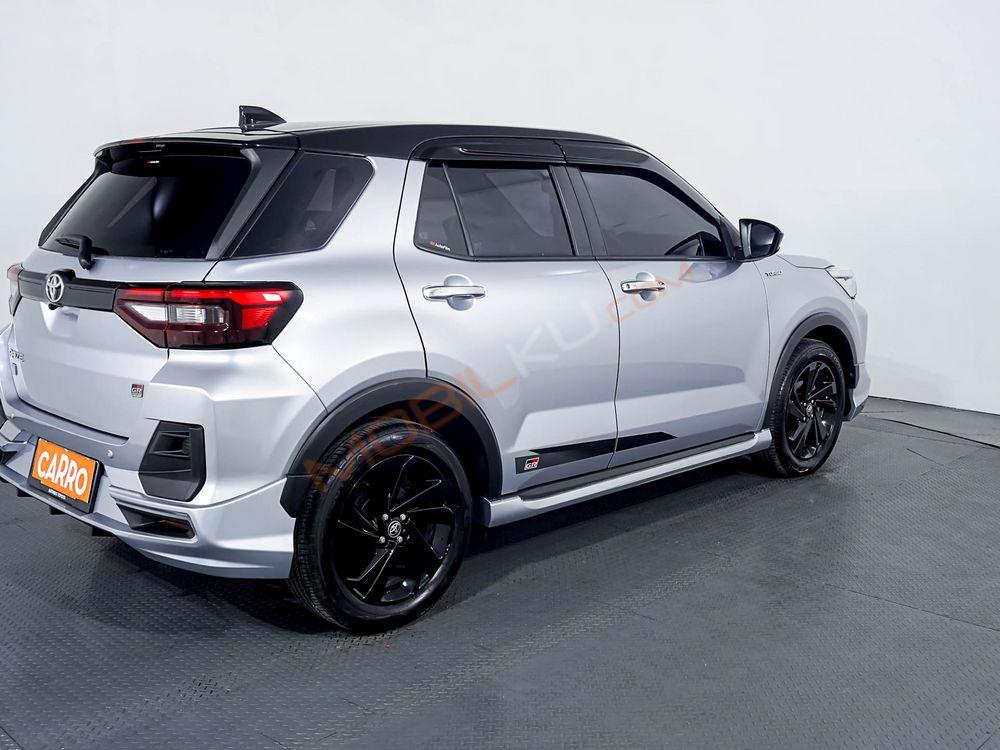 Mobil Toyota Raize 2021