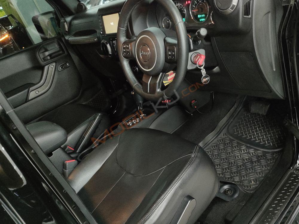 Mobil Jeep Wrangler 2013