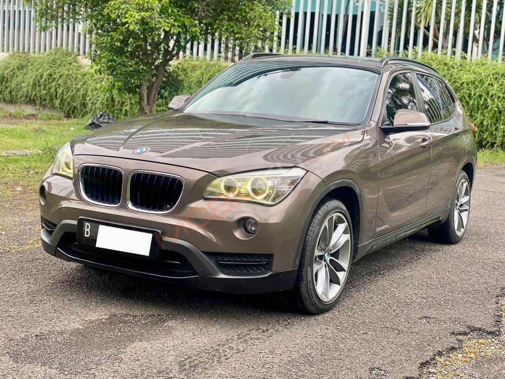 Mobil BMW X1 2013