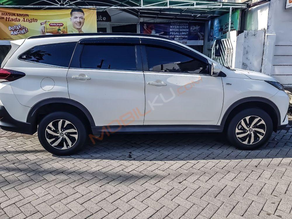 Mobil Toyota Rush 2020