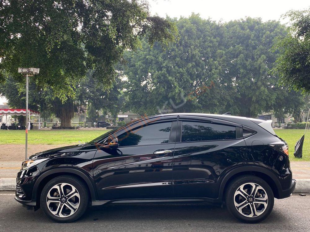 Mobil Honda HR-V 2015