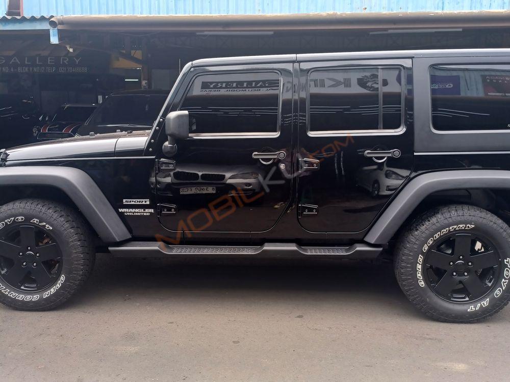 Mobil Jeep Wrangler 2011