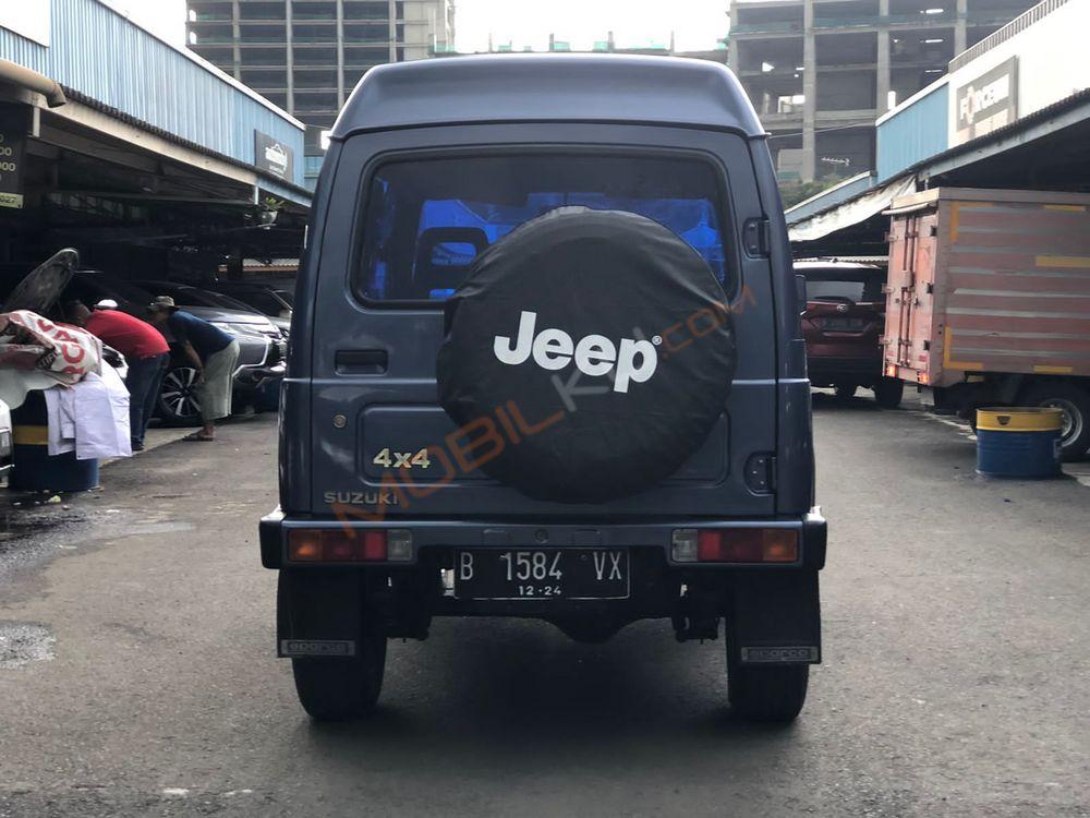 Mobil Suzuki Katana 2005