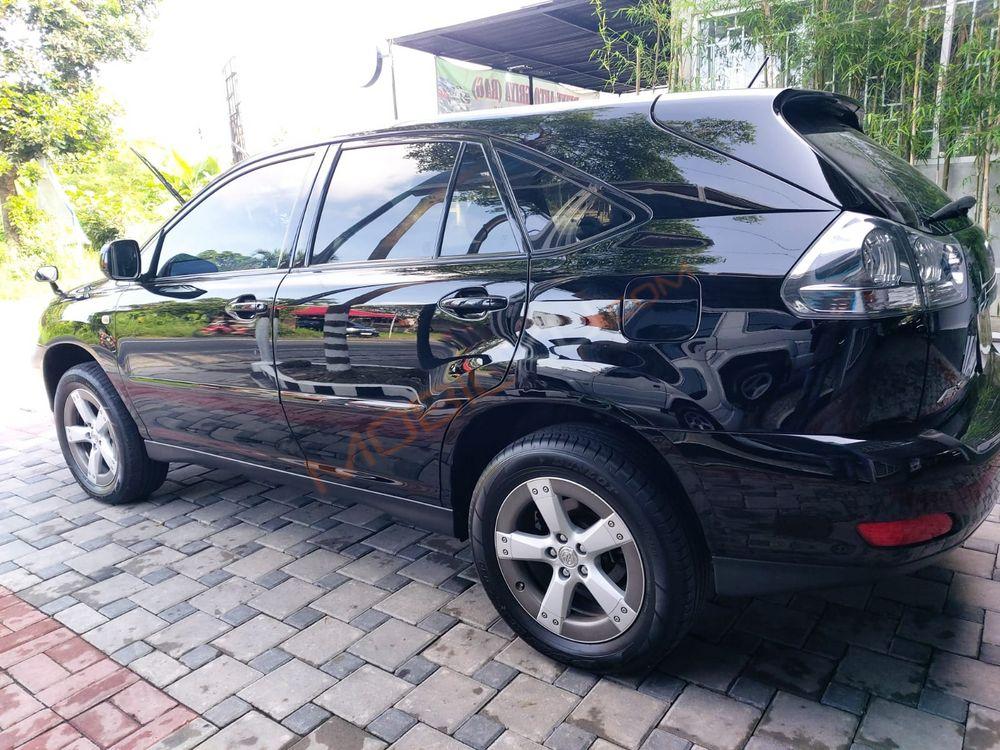 Mobil Toyota Harrier 2003
