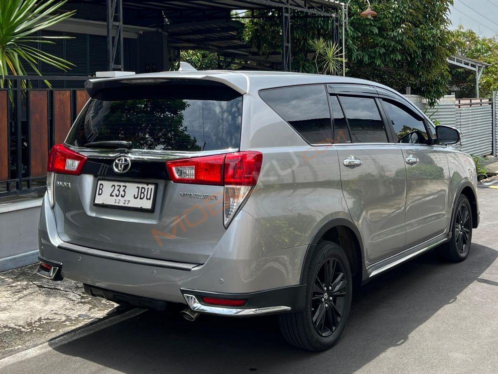 Mobil Toyota Kijang Innova 2018