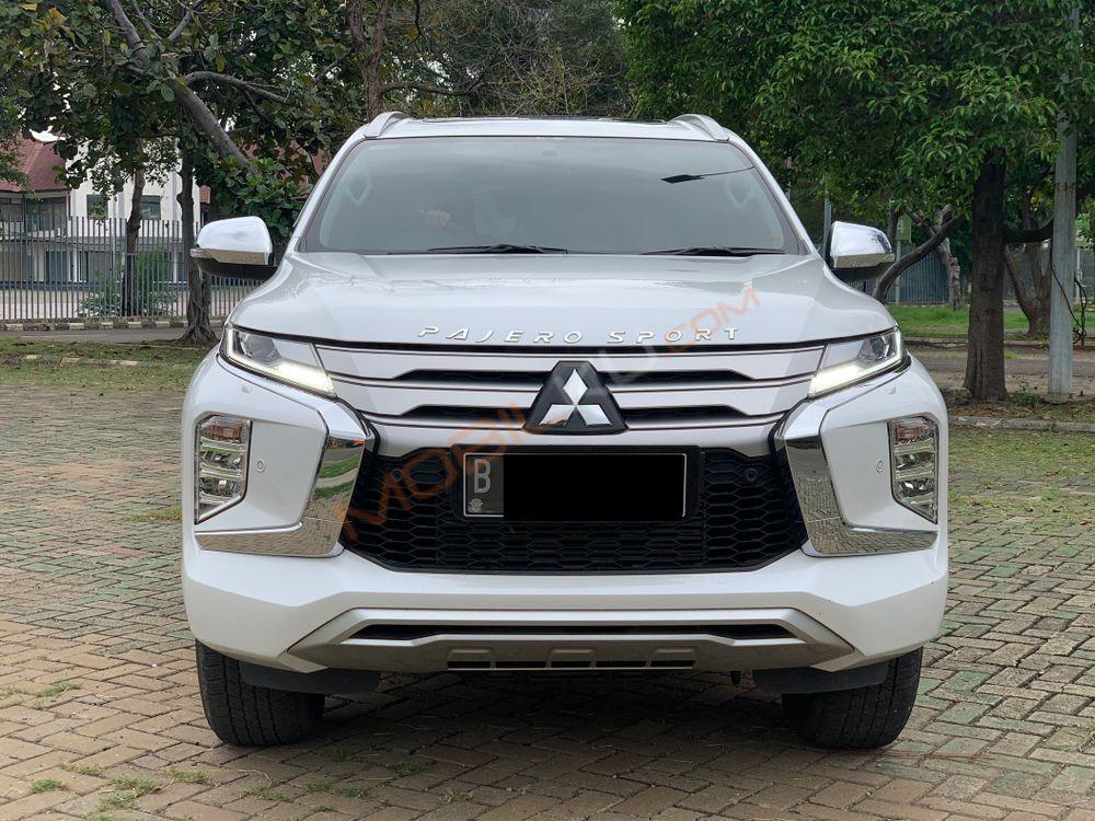 Mobil Mitsubishi Pajero Sport 2022