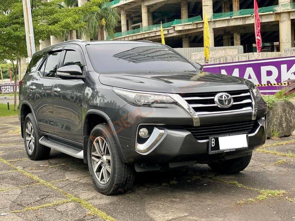 Mobil Toyota Fortuner 2017