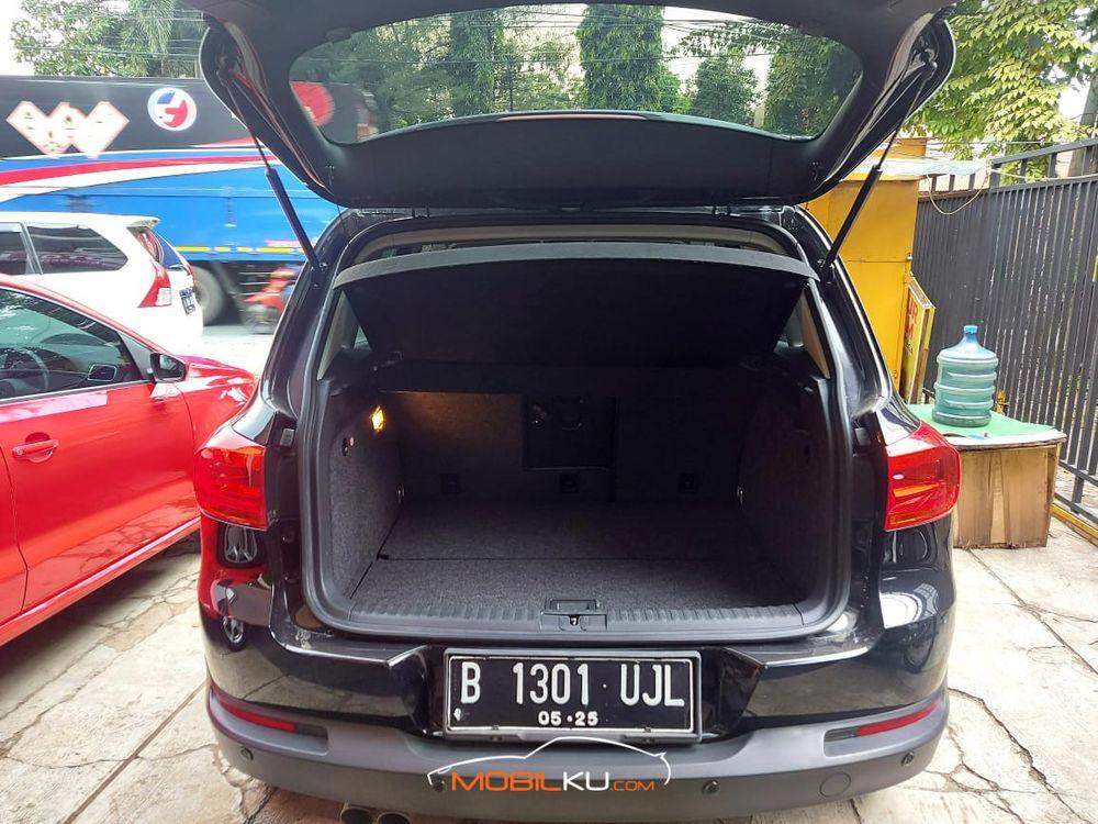 Mobil Volkswagen Tiguan 2015