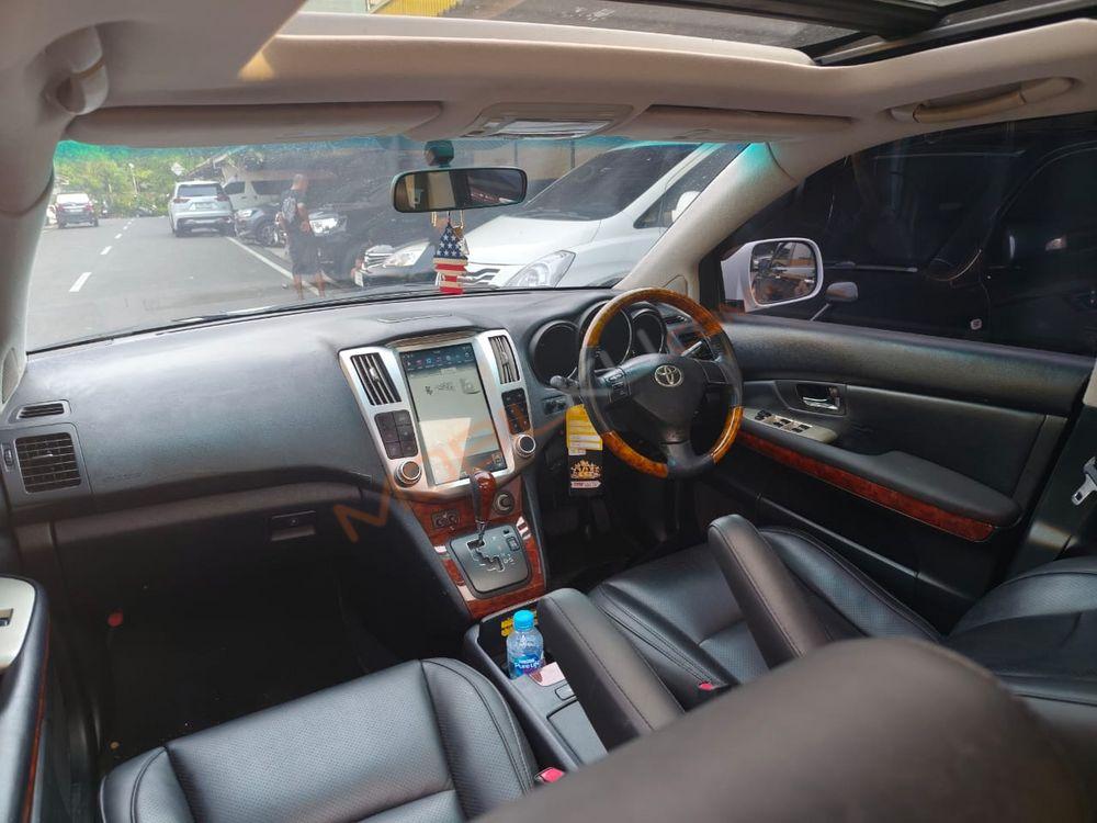 Mobil Toyota Harrier 2011