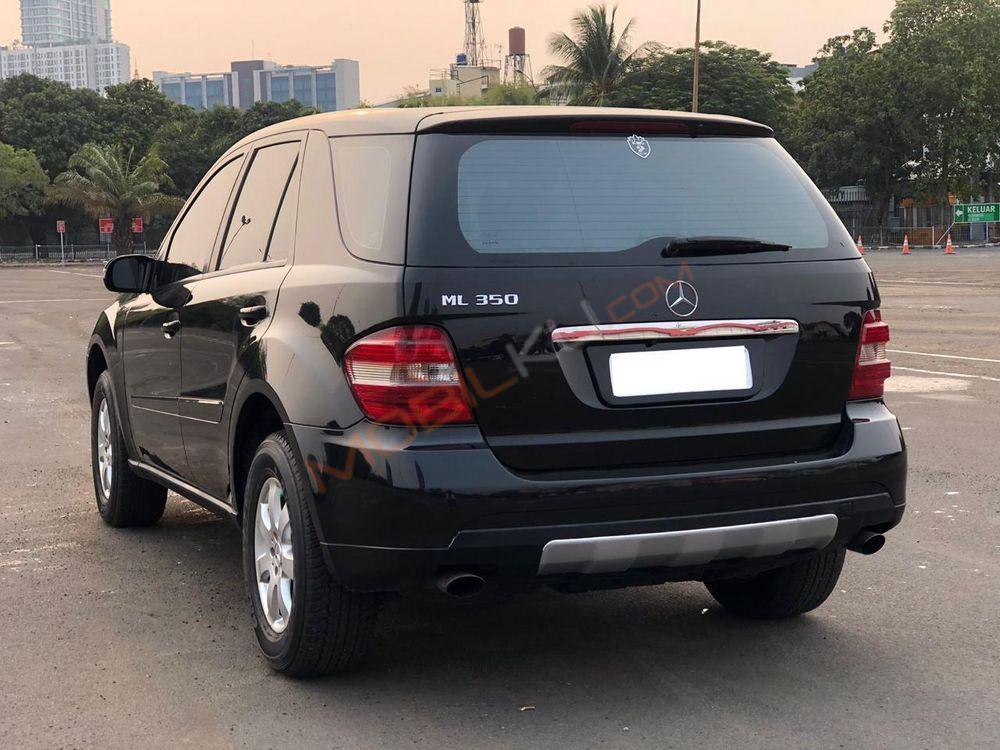 Mobil Mercedes-Benz ML 2006