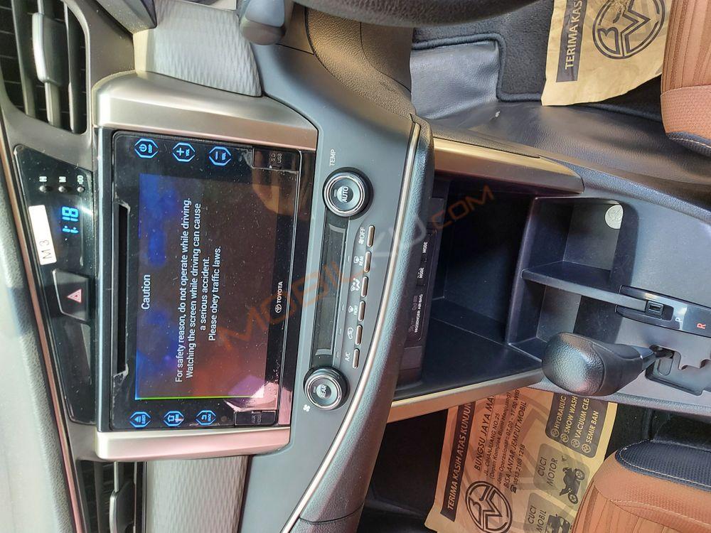 Mobil Toyota Kijang Innova 2017