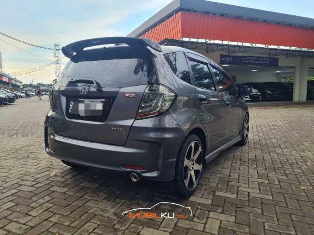 Mobil Honda Jazz 2012