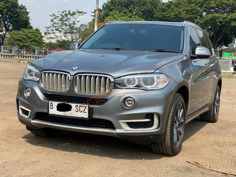 Mobil BMW X5 2015
