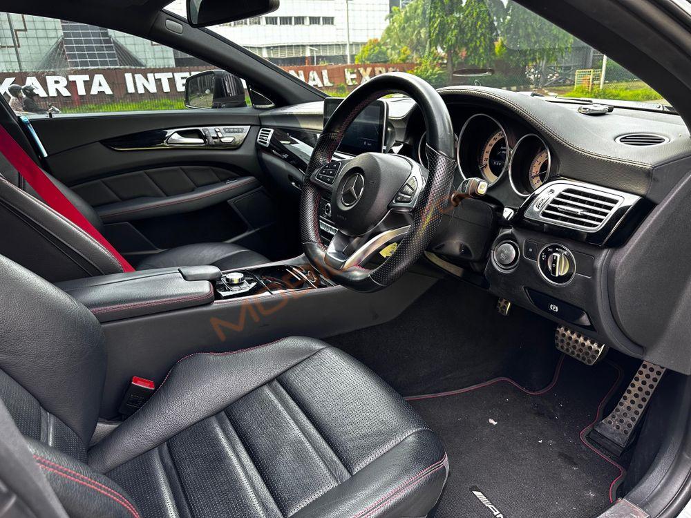 Mobil Mercedes-Benz CLS 2015