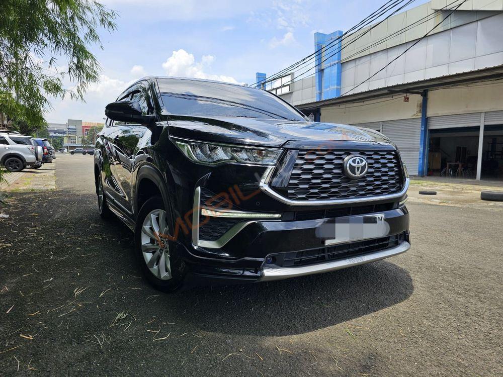 Mobil Toyota Kijang Innova Zenix 2023