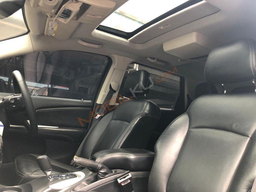 Mobil Dodge Journey 2013