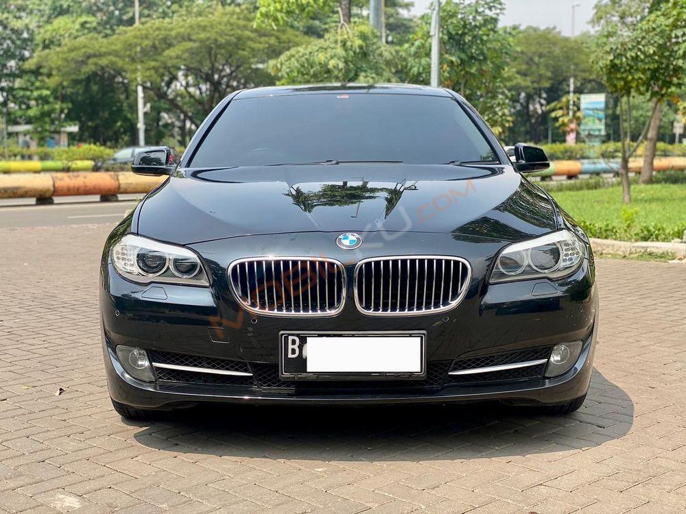 Mobil BMW 5 Series 2013
