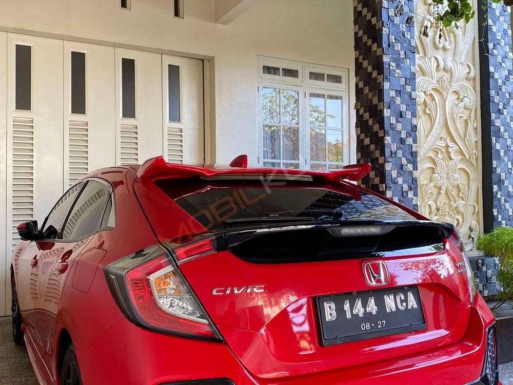 Mobil Honda Civic Hatchback 2017