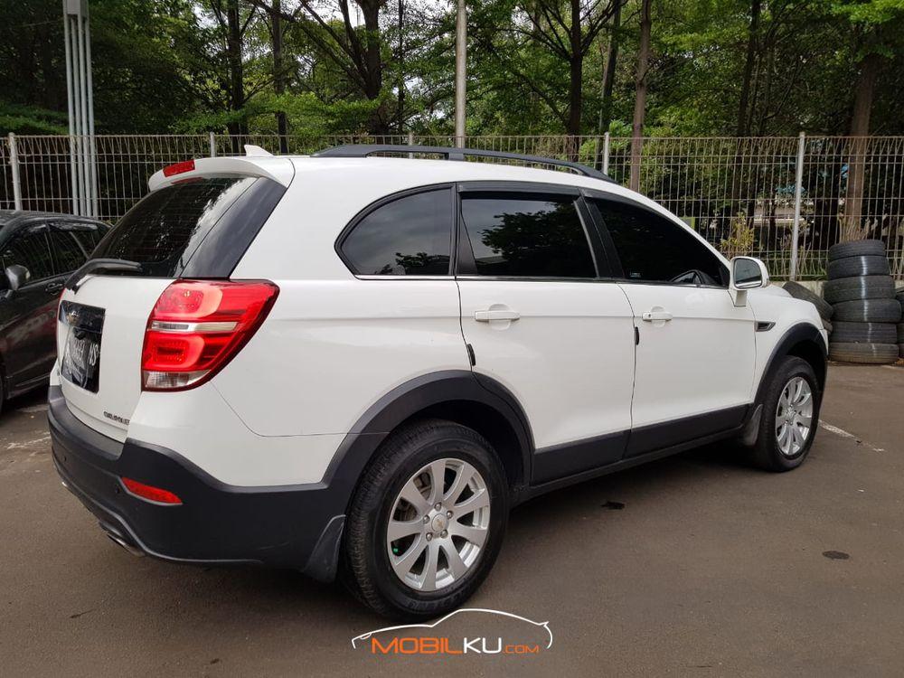 Mobil Chevrolet Captiva 2014