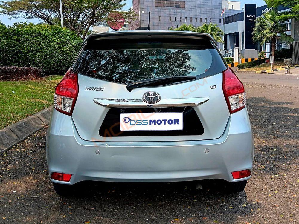 Mobil Toyota Yaris 2016