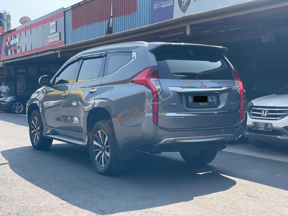 Mobil Mitsubishi Pajero Sport 2016