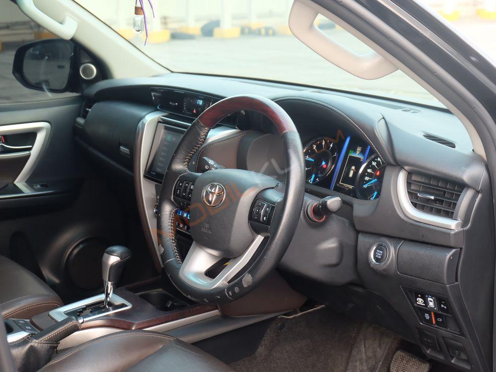 Mobil Toyota Fortuner 2016