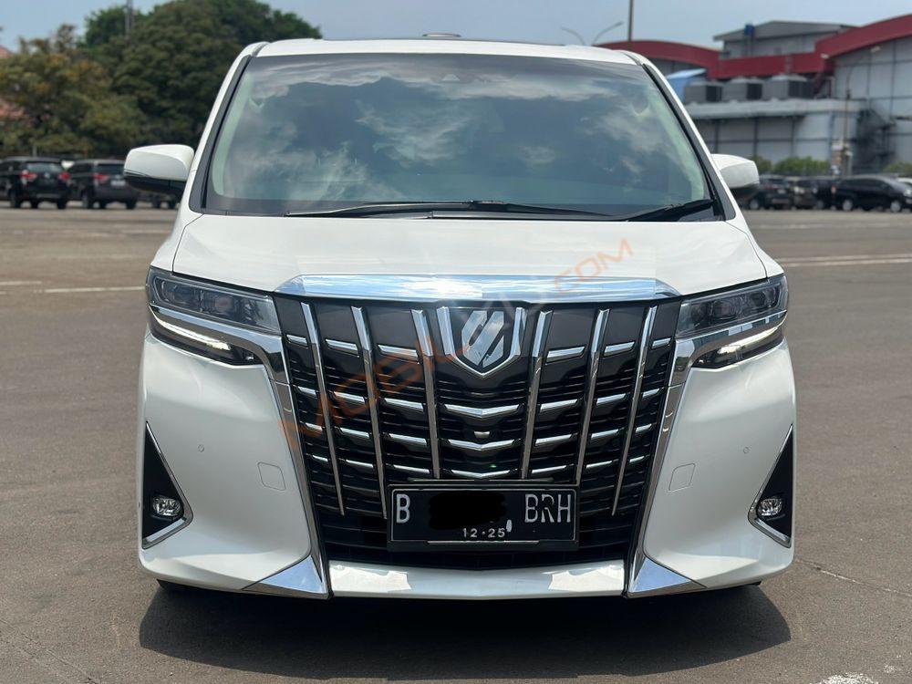 Mobil Toyota Alphard 2020