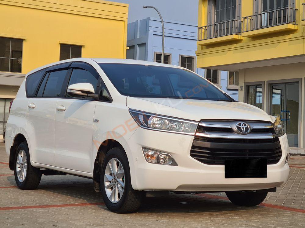 Mobil Toyota Kijang Innova 2016