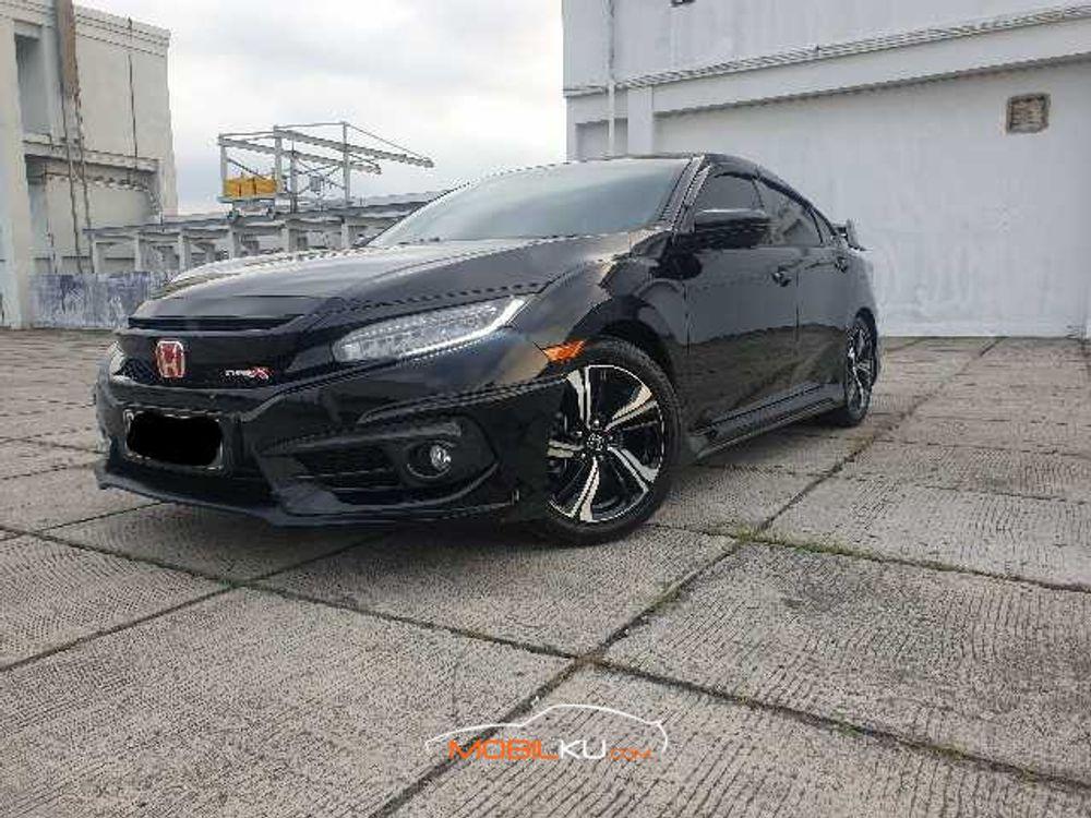 Mobil Honda Civic Sedan 2017