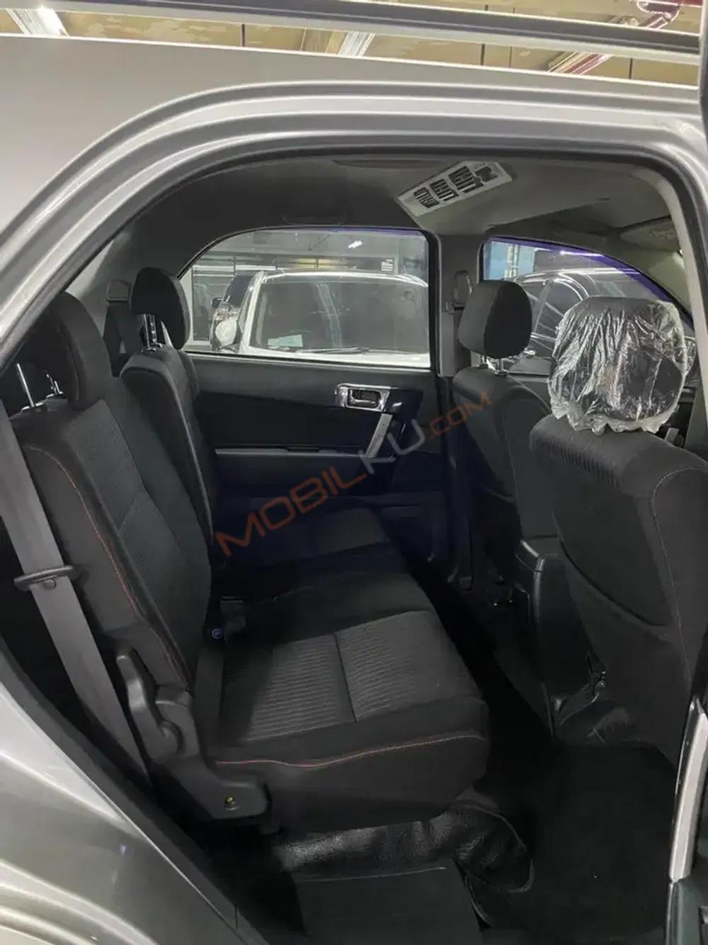 Mobil Daihatsu Terios 2015