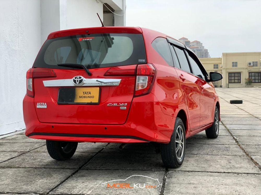 Mobil Toyota Calya 2018
