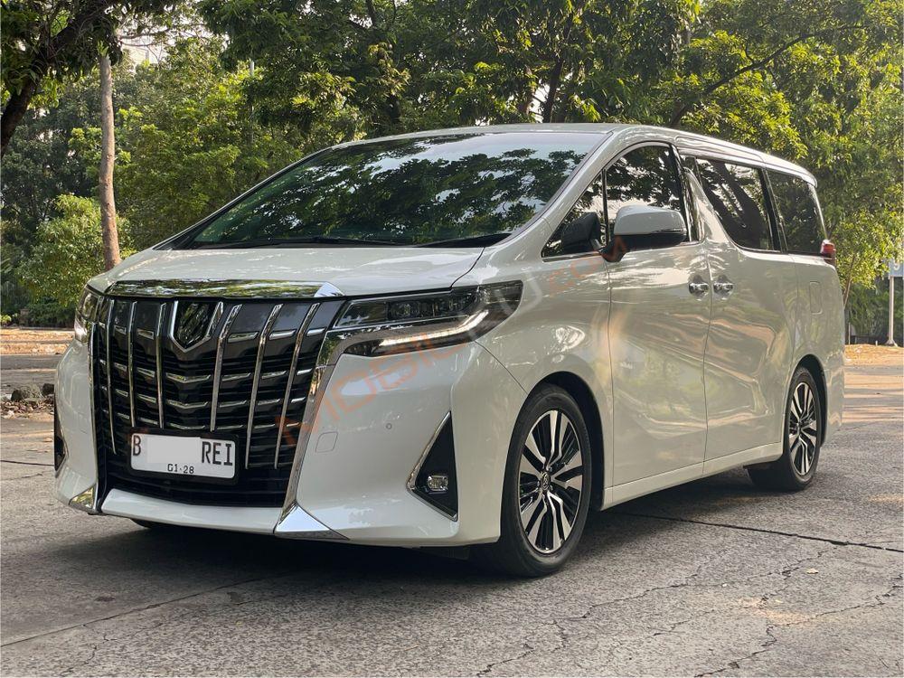 Mobil Toyota Alphard 2020