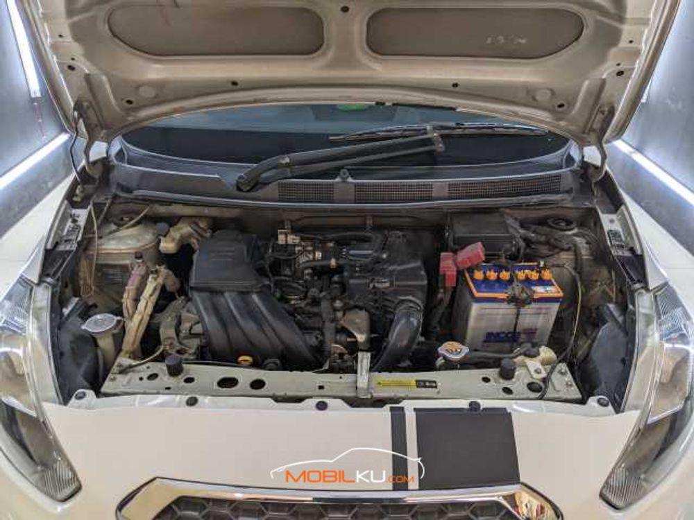 Mobil Datsun GO+ 2016