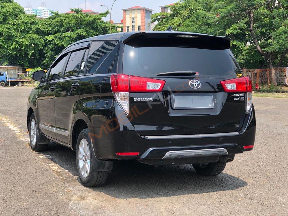 Mobil Toyota Kijang Innova 2020