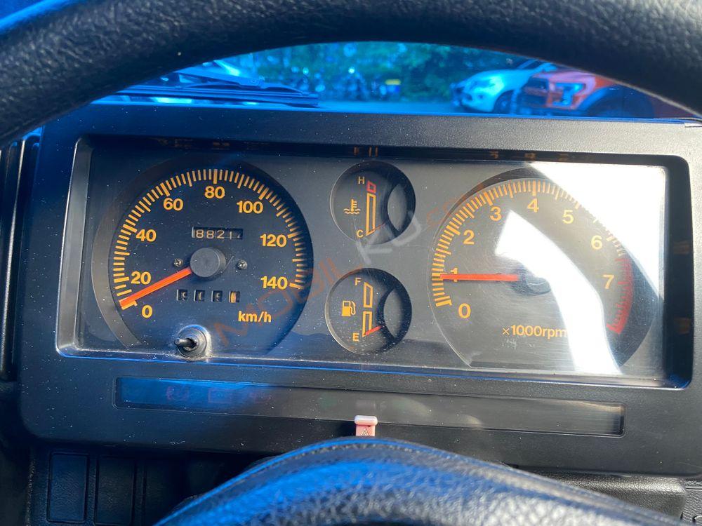 Mobil Suzuki Katana 2005