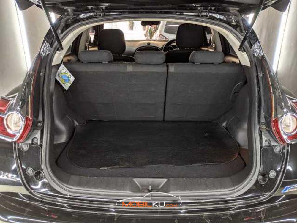 Mobil Nissan Juke 2012