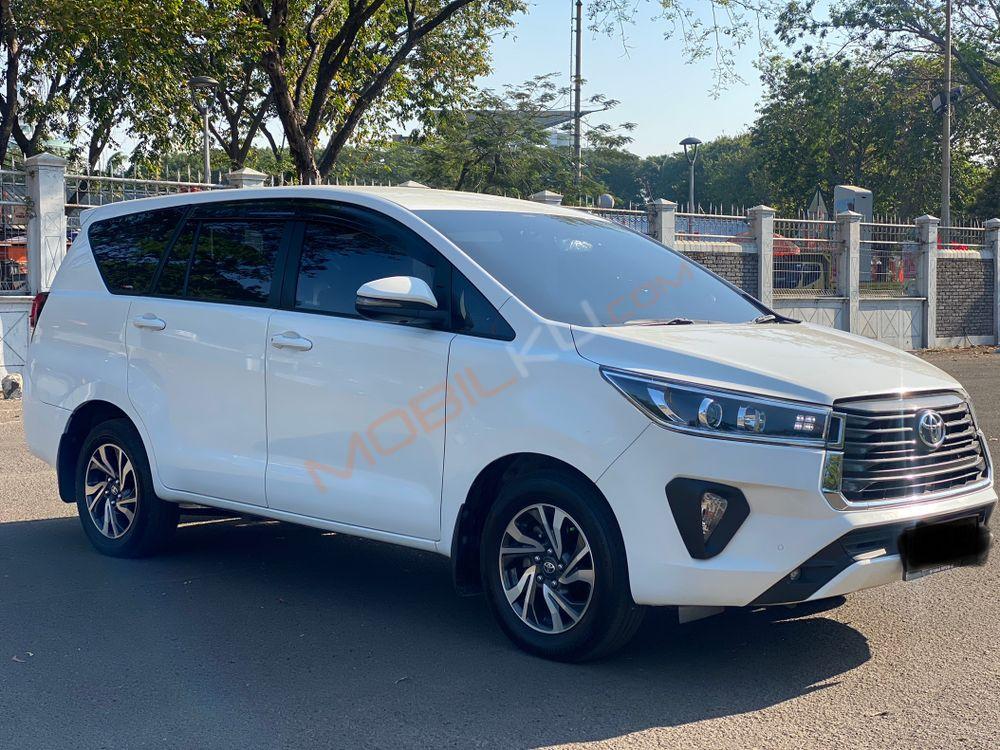 Mobil Toyota Kijang Innova 2022