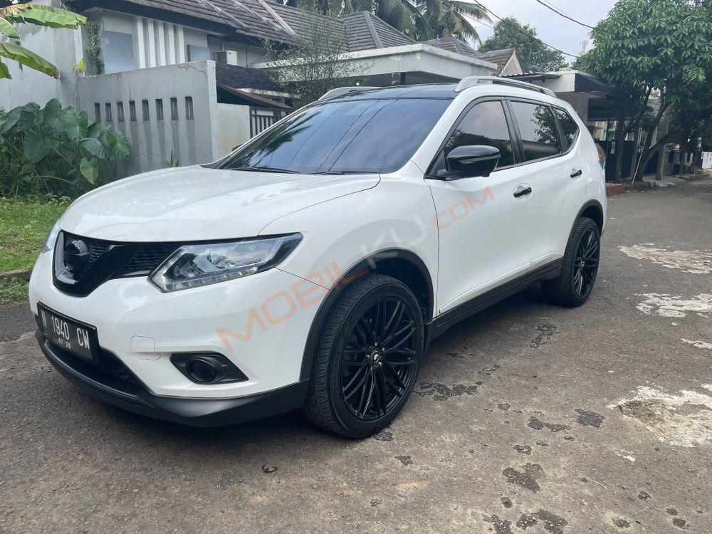 Mobil Nissan X-Trail 2016