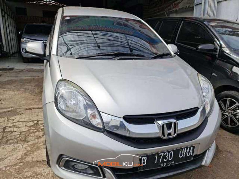 Mobil Honda Mobilio 2014