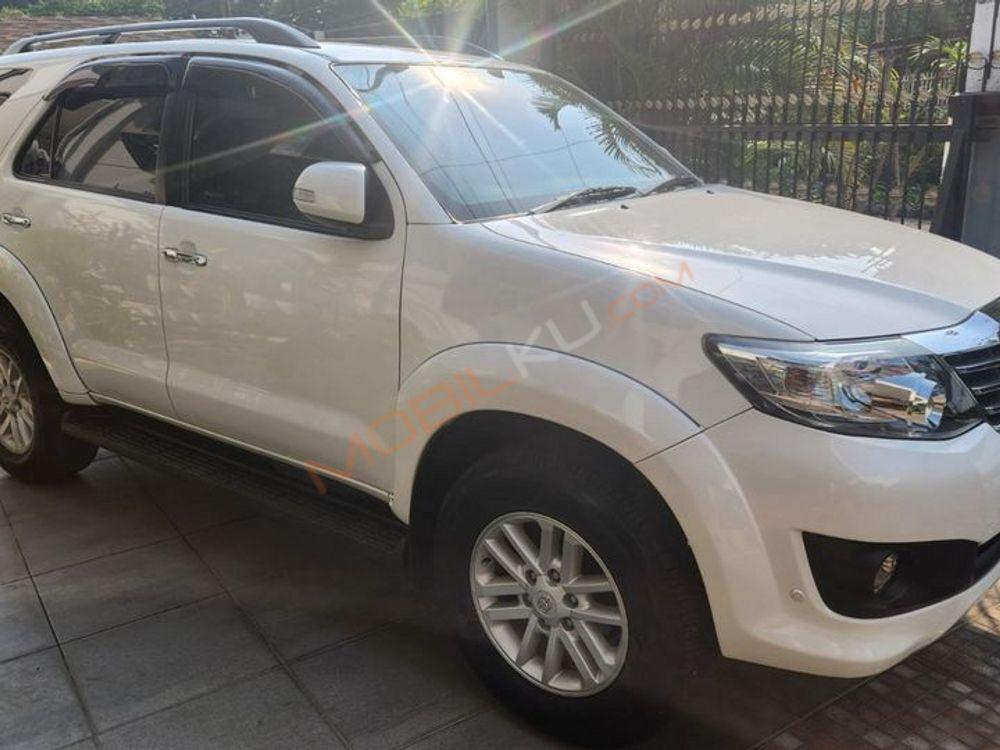 Mobil Toyota Fortuner 2013