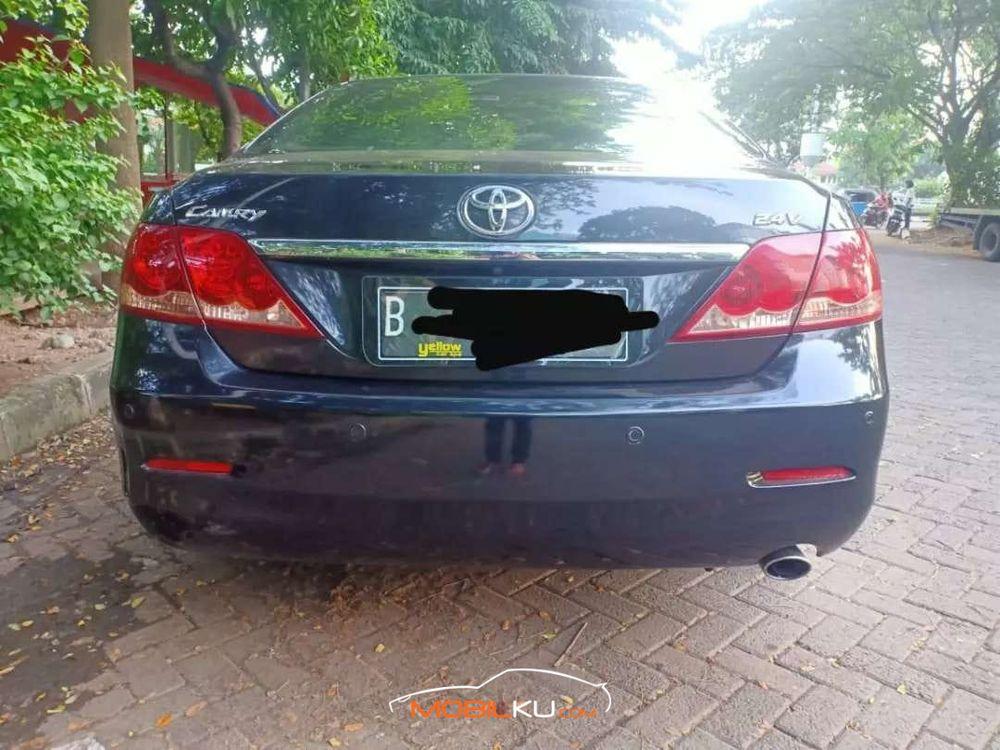 Mobil Toyota Camry 2008
