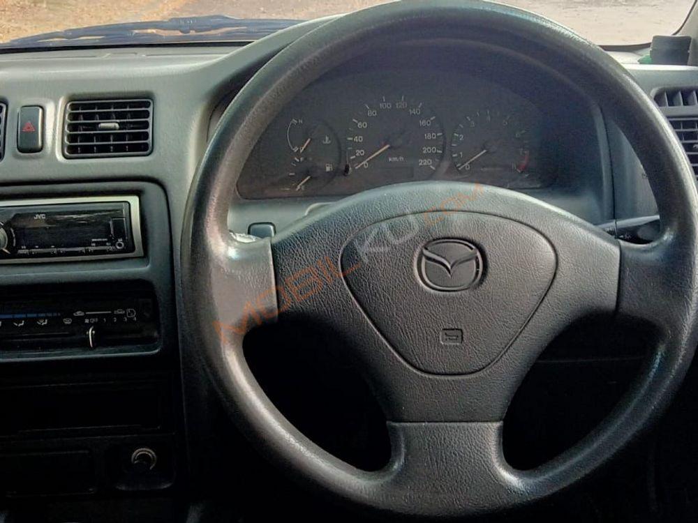 Mobil Mazda Familia 1997