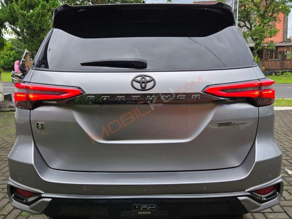 Mobil Toyota Fortuner 2021