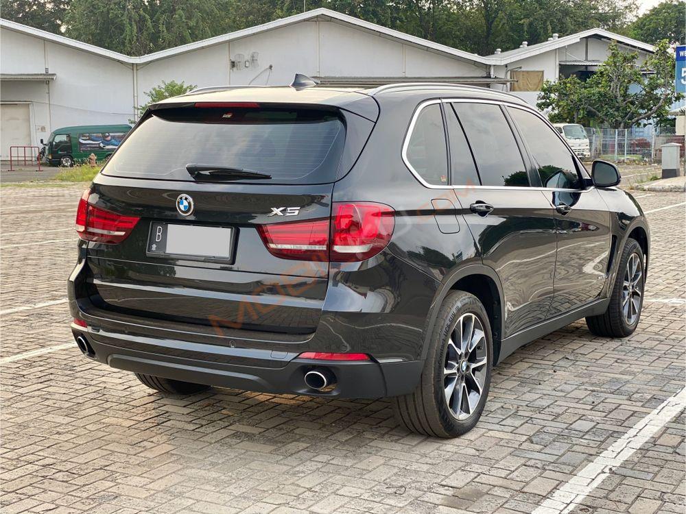 Mobil BMW X5 2015