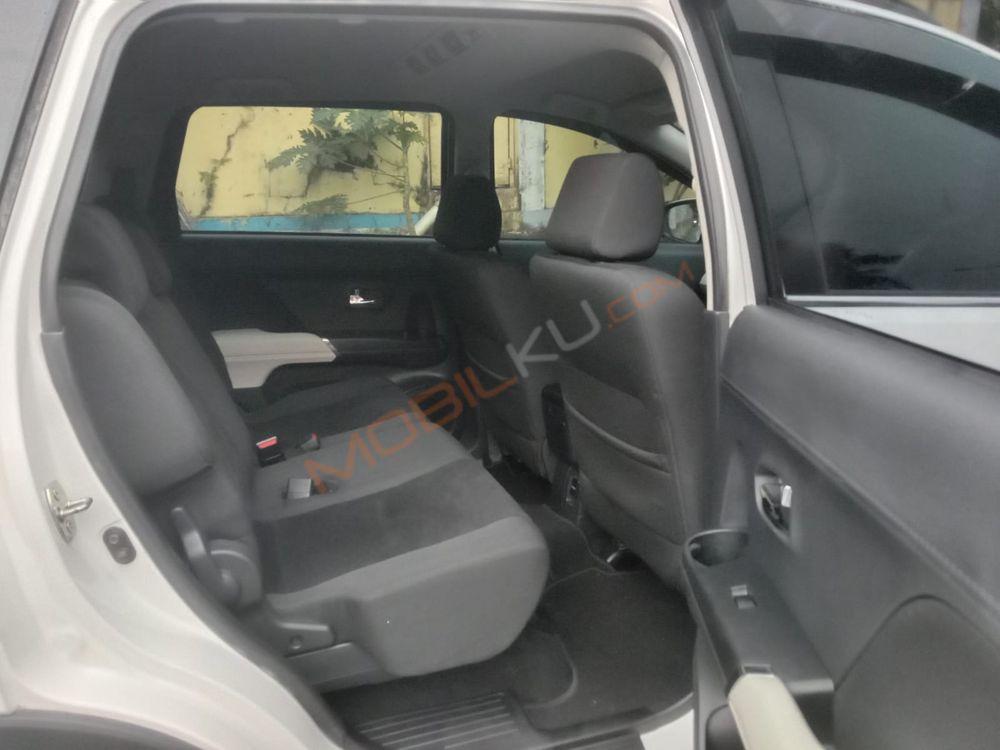 Mobil Toyota Rush 2021