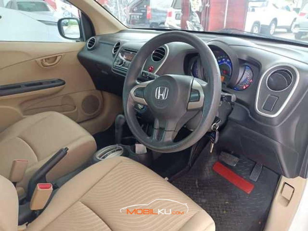 Mobil Honda Mobilio 2015