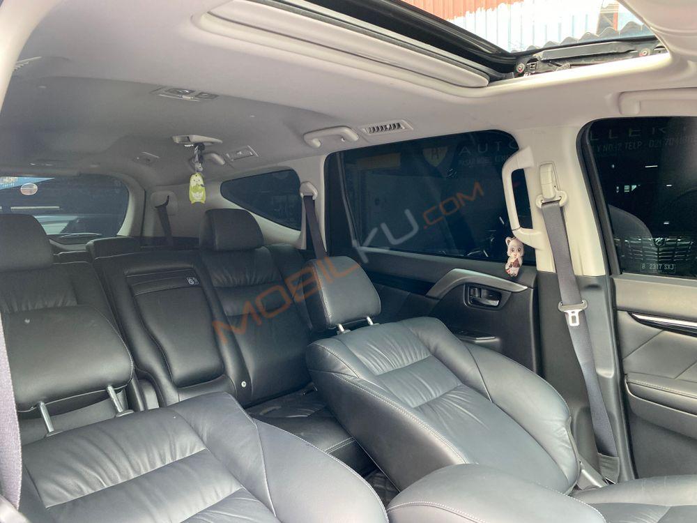 Mobil Mitsubishi Pajero Sport 2023