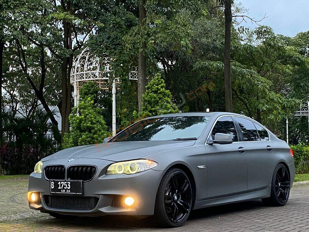 Mobil BMW 5 Series 2010